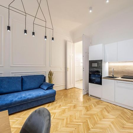 Luxurious Central 4Bedrm 3Bathrm Residence W/ Balcony Budapest Eksteriør bilde