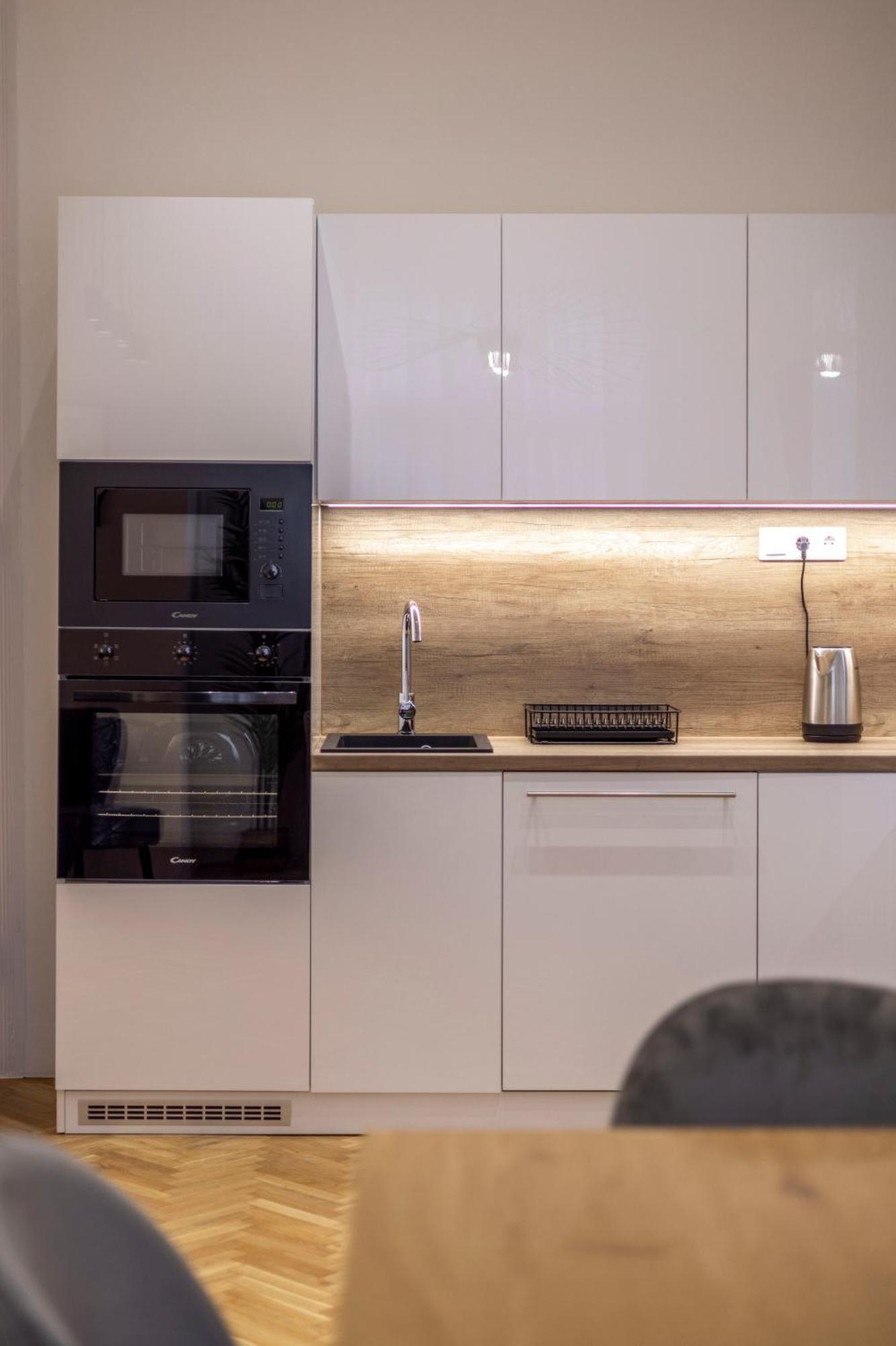 Luxurious Central 4Bedrm 3Bathrm Residence W/ Balcony Budapest Eksteriør bilde