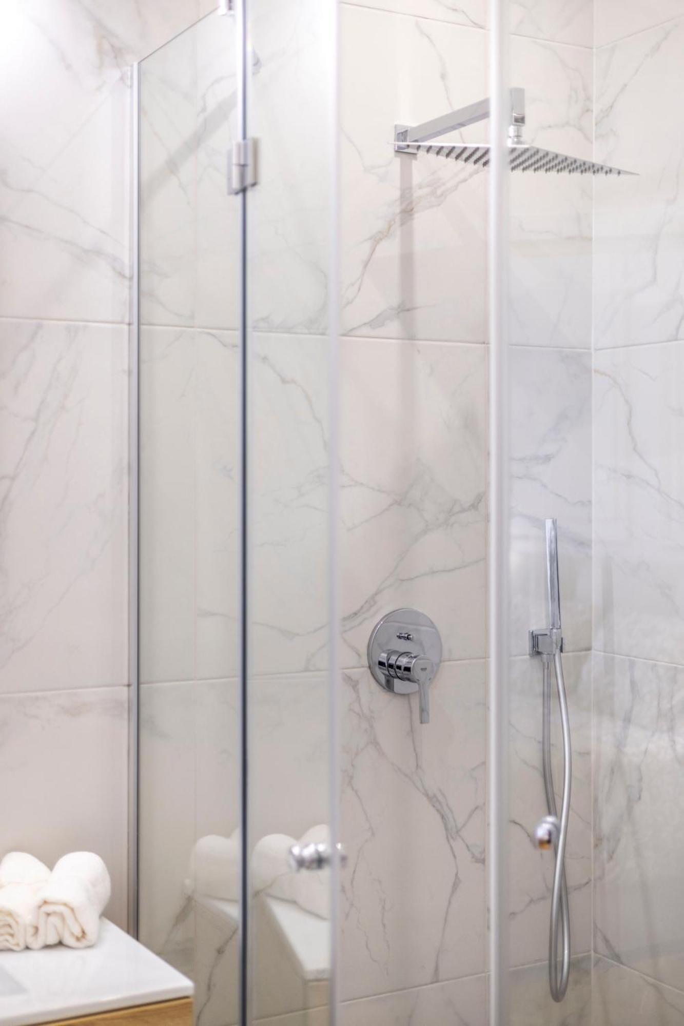 Luxurious Central 4Bedrm 3Bathrm Residence W/ Balcony Budapest Eksteriør bilde