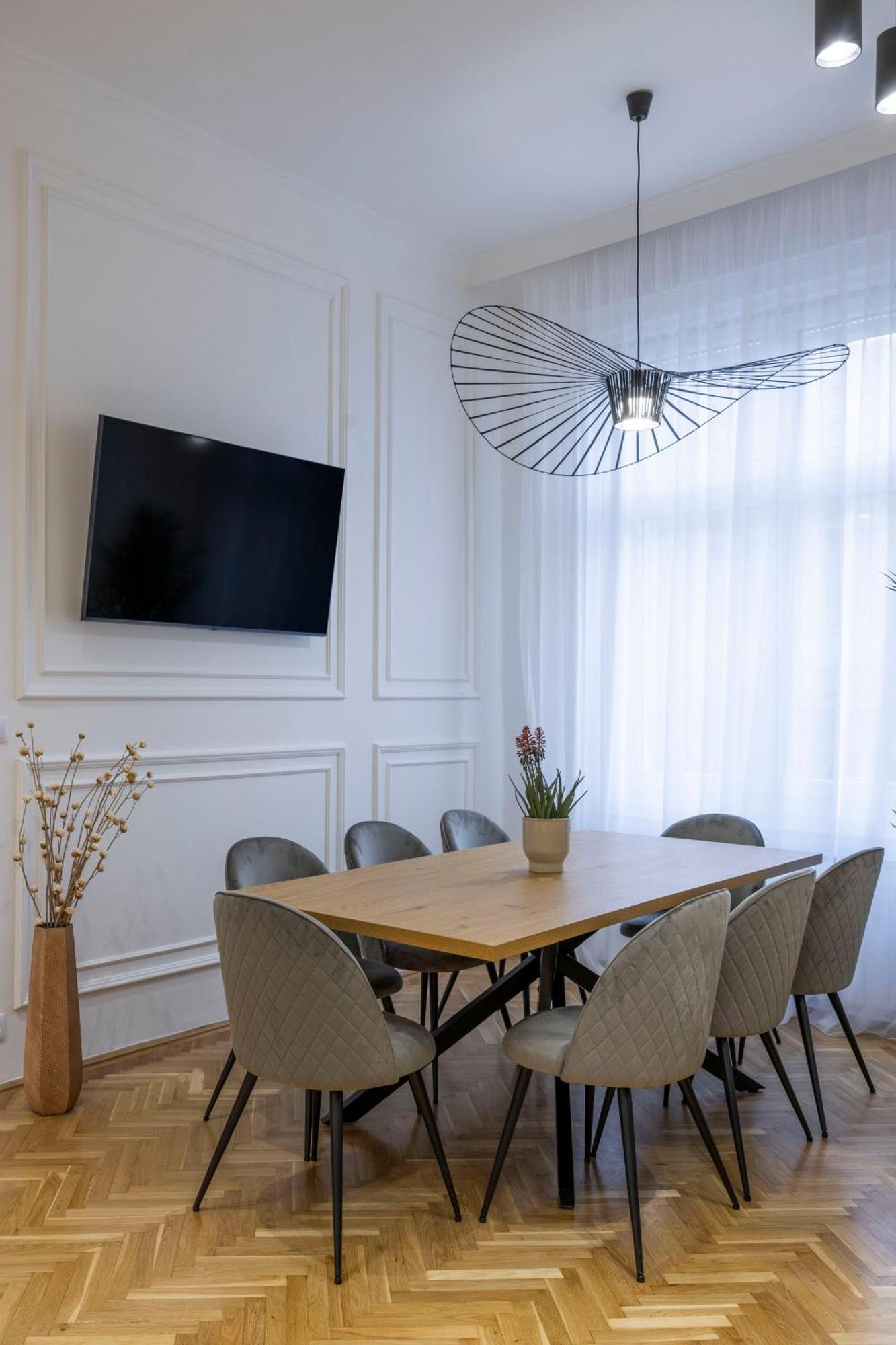 Luxurious Central 4Bedrm 3Bathrm Residence W/ Balcony Budapest Eksteriør bilde