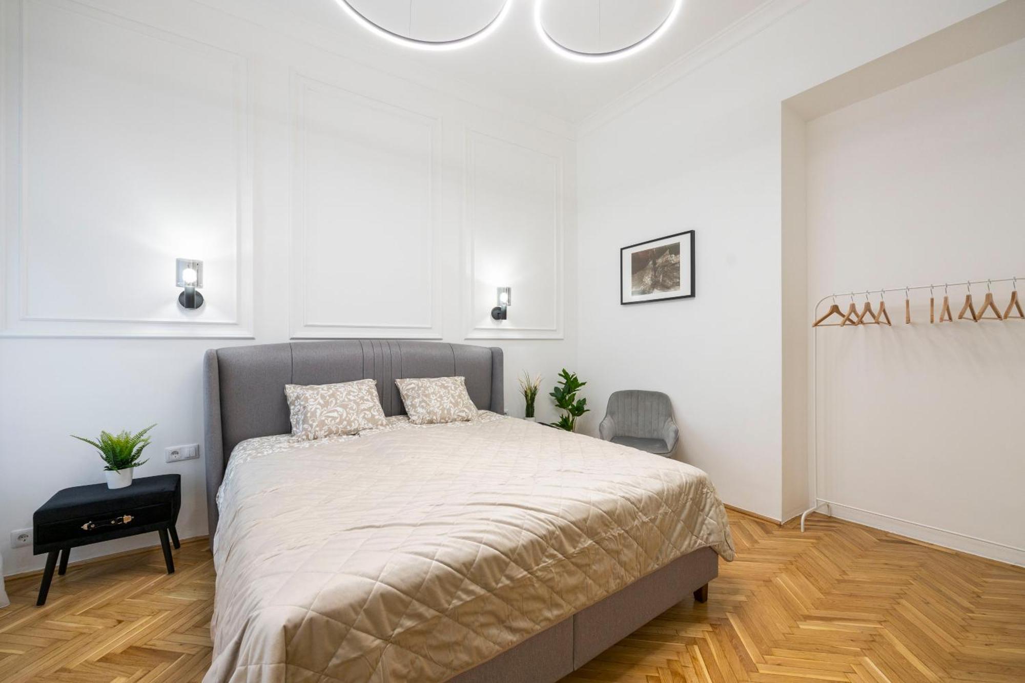 Luxurious Central 4Bedrm 3Bathrm Residence W/ Balcony Budapest Eksteriør bilde
