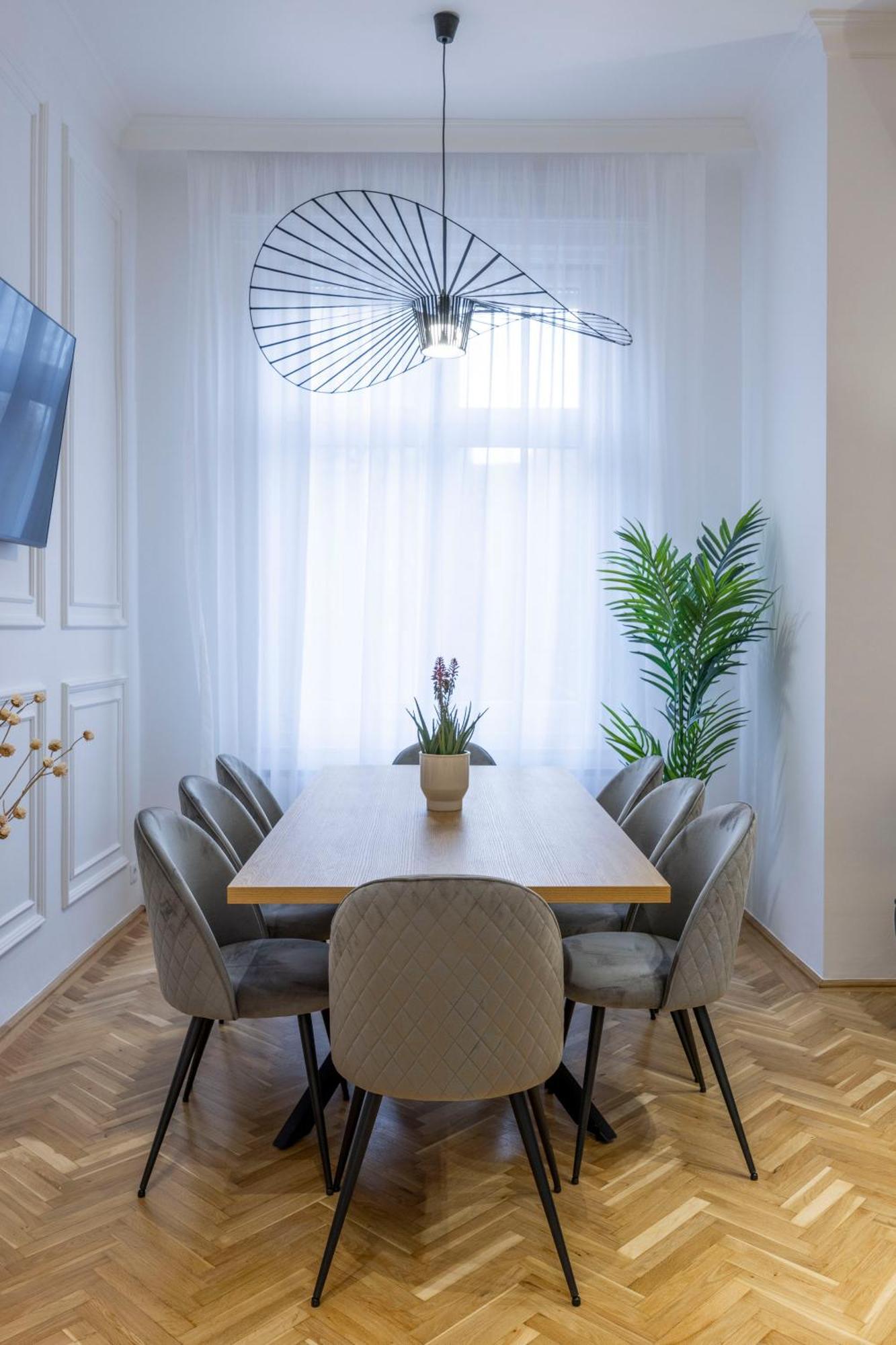 Luxurious Central 4Bedrm 3Bathrm Residence W/ Balcony Budapest Eksteriør bilde