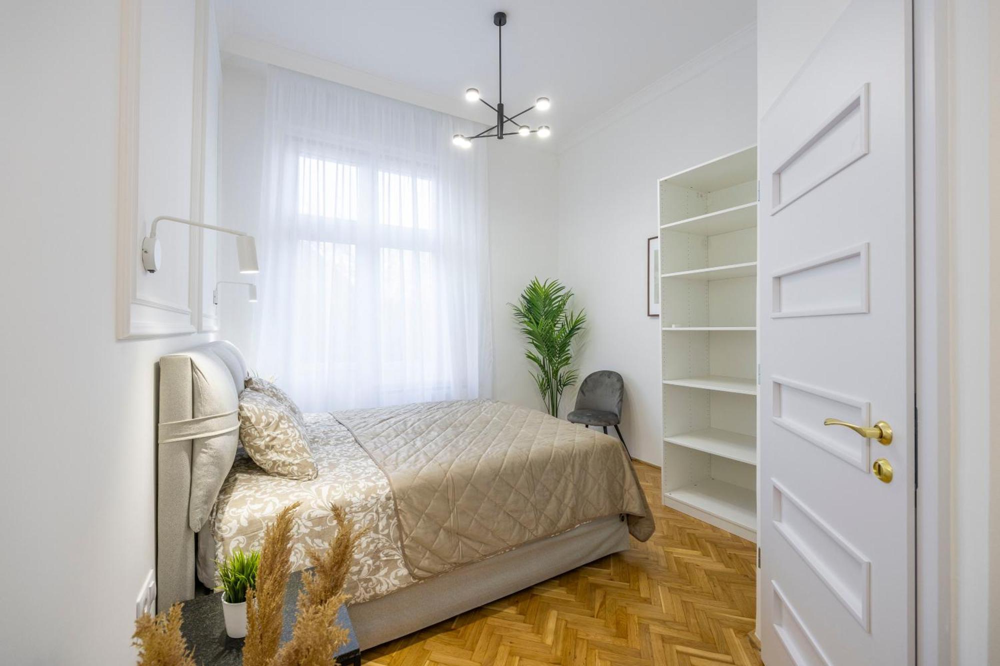 Luxurious Central 4Bedrm 3Bathrm Residence W/ Balcony Budapest Eksteriør bilde